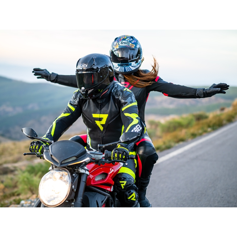"Rebelhorn Rebel" juoda-balta-geltona motociklininko kombinezonas išpardavimas